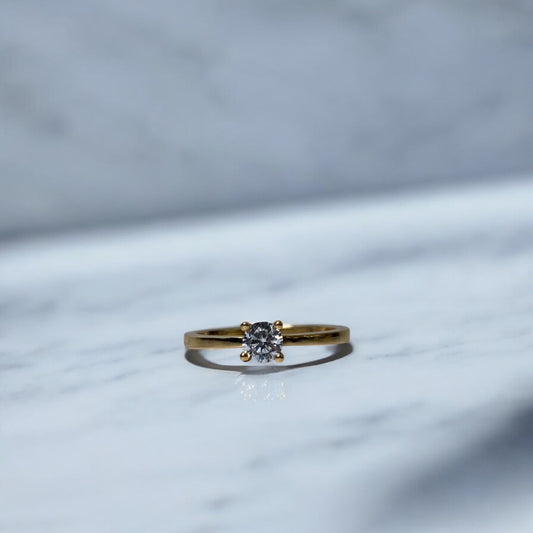 18K Yellow Gold Lonely Ring With Zircons / 2.9gr / Size 7 1/4