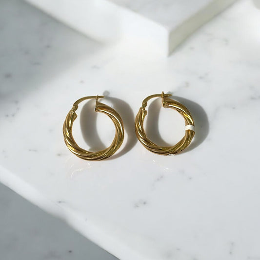 18K Yellow Gold Fashion Hoop Earrings / 1.75gr