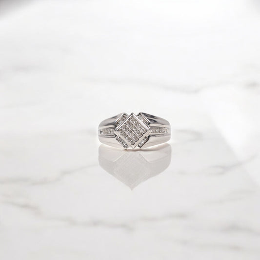 14K WG Diamond Luxury Luck Rings / 4.36gr / Sz 10 / Wt Dia