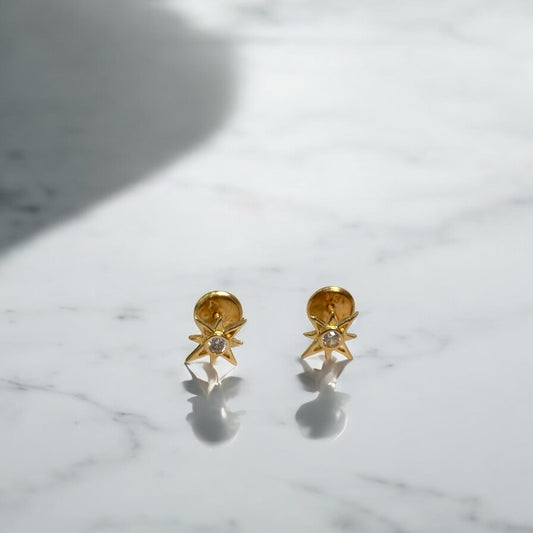 18K Yellow Gold Star Stud Earrings With Zircons / 0.8gr