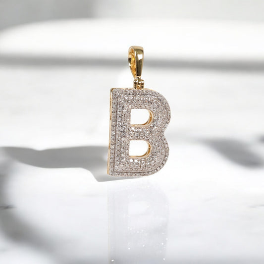 10K YG Diamond Letter B Pendant / 2.7gr / 1.1in / 0.52Wt Dia