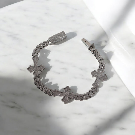 10K White Gold Bustdown-Crosses Bracelet 2.62Ct Dia / 29.77gr / 7.5mm / 8in