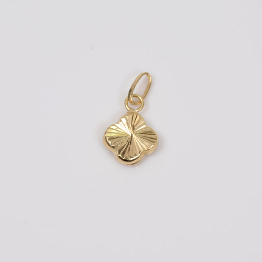 18K YG Clover Pendant / 0.37gr / 0.4gr /