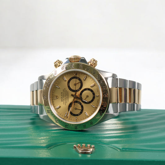 Watch Rolex Daytona Champagne Dial On Oyster Ref 16523 / 40mm