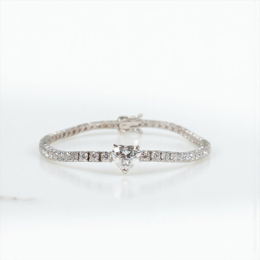 14K WG Diamond Tennis With Heart Bracelet / 9.6gr / 3mm / 7in / D-6.87Ct