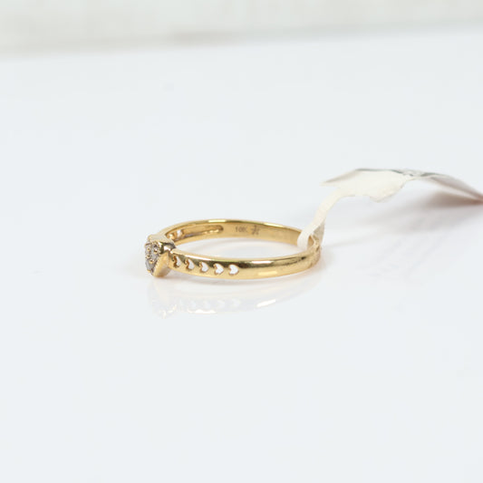 10K Yellow Gold Fashion Ring With Zirconia / 1.4gr / Size 7