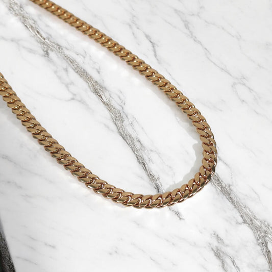 10K YG Cuban Links Chain / 124gr / 8.7mm / 24in /