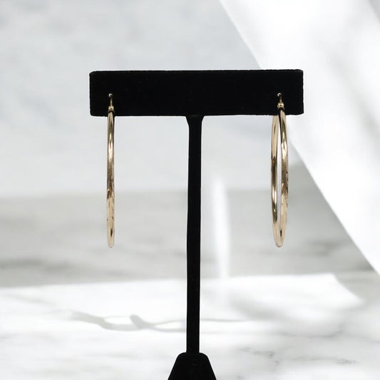 10K YG Luxury Hoop Earrings / 2.65gr / 1.6in /
