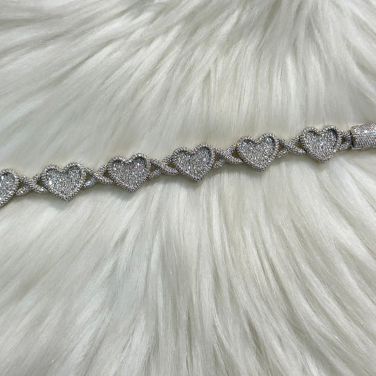 10K White Gold Xoxo Heart Bracelet 3.70Ct Dia / 28.9gr / 12.7mm / 7in