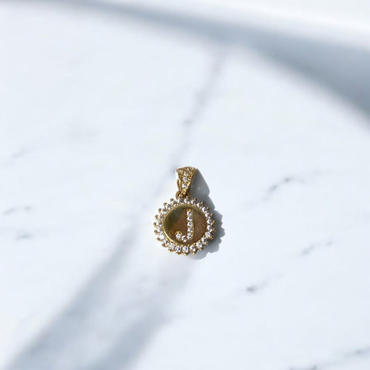 14K Yellow Gold Letter J Circle Pendant With Zirconia / 1.2gr