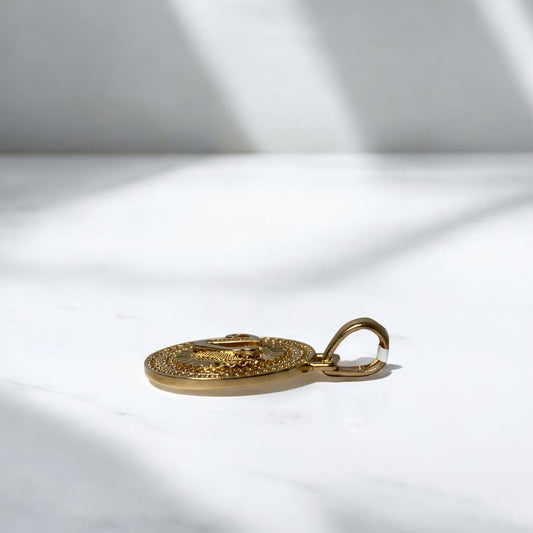 18K Yellow Gold Letter Medal V Pendant With Zircons / 4.6gr / 1.3in