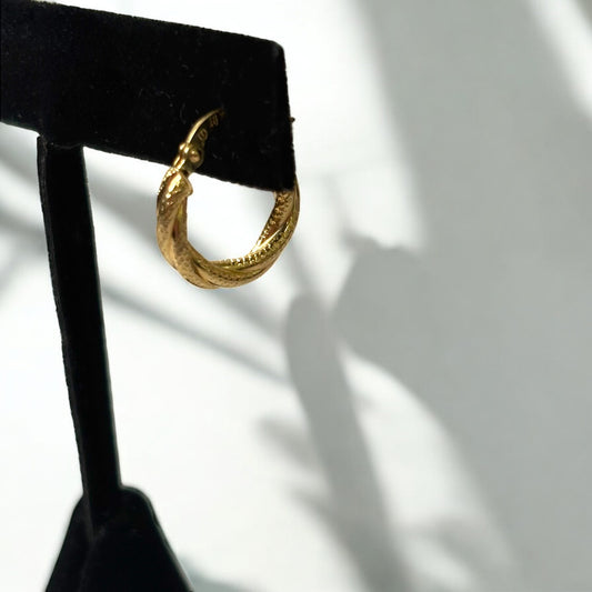 18K Yellow Gold Fashion Hoop Earrings / 2.37gr