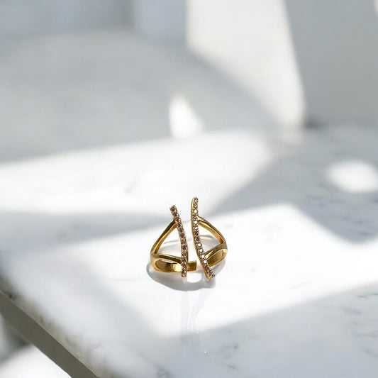 18K Yellow Gold Luxury Ring With Zircons / 3.4gr / Size 7 1/2
