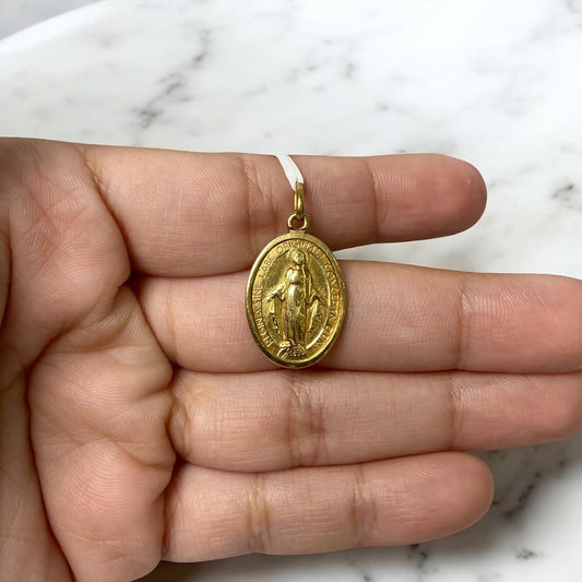 18K Yellow Gold Virgen Pendant / 4gr