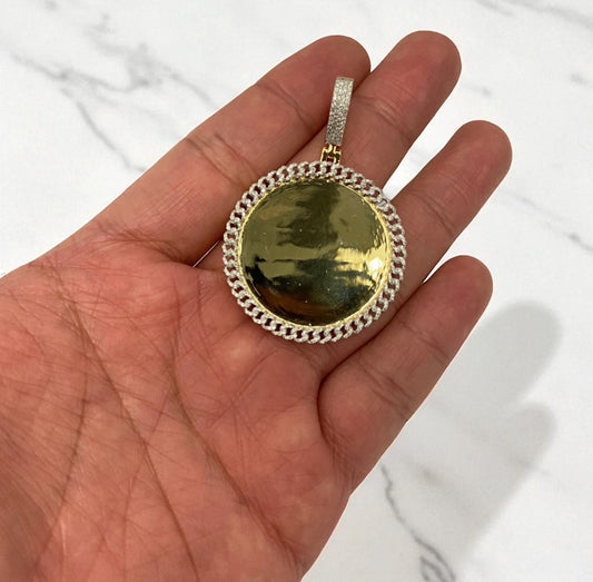 10K Yellow Gold Memorial Cuban Fabric Pendant 0.68Ct Lab Dia / 9.8gr / 2.1-1.5in