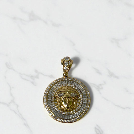 10K YG Medusa Pendant / 8.4gr / 2in / Cz