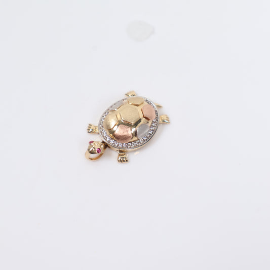 14K 3 Tone Turtle Pendant / 5.25gr / 1in / White Zircons