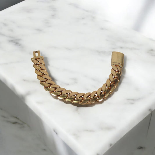 10K YG Cuban Links Bracelet / 150.9gr / 17.4mm / 8.5in /