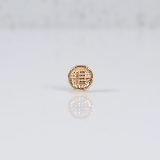 18K YG Letter L Textured Circle Ironwork / 0.2gr / 7mm /