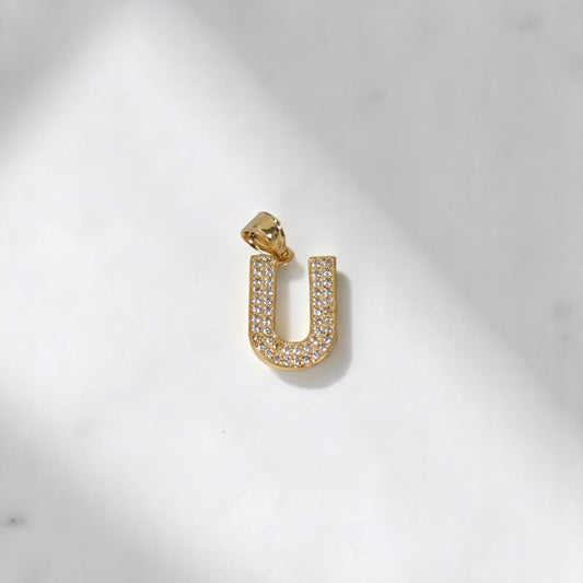 10K YG Letter U Pendant / 1.31gr / 0.9in / Zircons