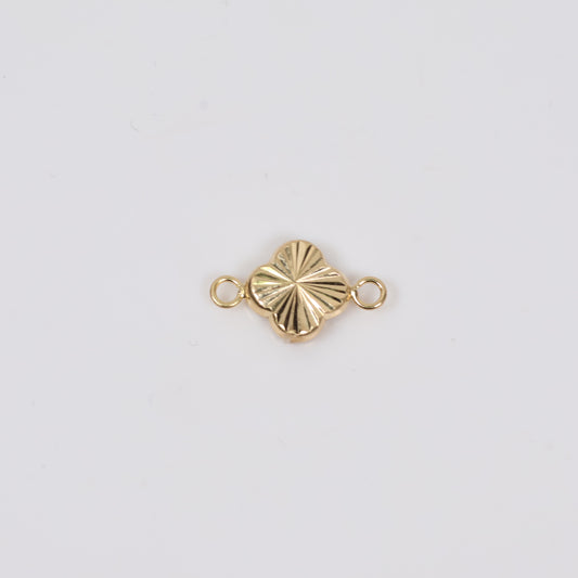 18K YG Diamond Cut Clover Ironwork / 0.37gr / 0.3in /