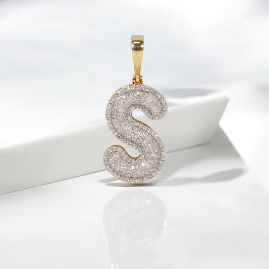 10K YG Diamond Letter S Pendant / 2.25gr / 1.1in / 0.46Wt Dia