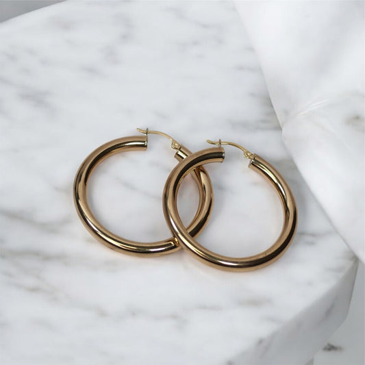 10K YG Fashion Hoop Earrings / 4.4 / 1.5 in