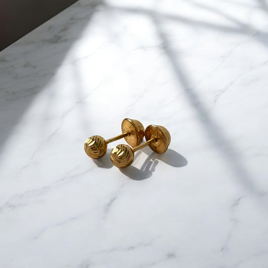 18K Yellow Gold Fashion Stud Earrings / 0.54gr / 4mm