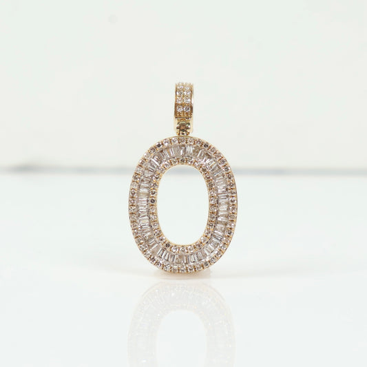 10K YG Diamond Baguette Letter O Pendant / 2.95gr / 0.8in / D-0.69Ct