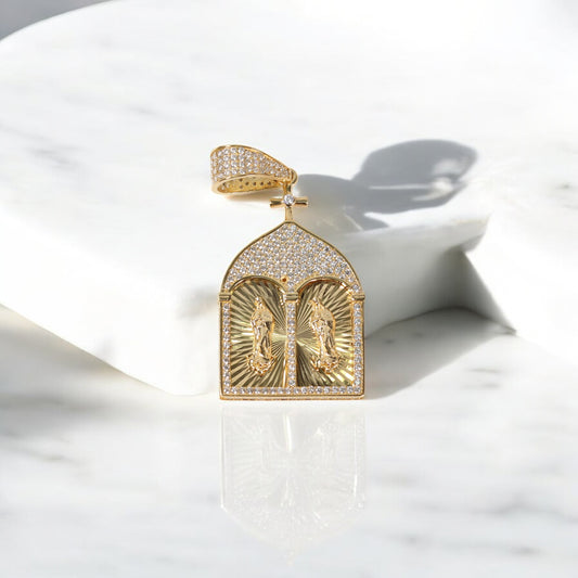 Virgen Maria Pendant 10K Yellow Gold With Zirconia / 10.6gr