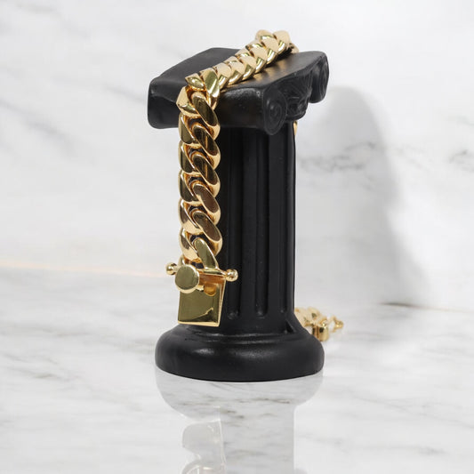 10K YG Cuban Links Bracelet / 115.8gr / 13.5mm / 8 3/4in /