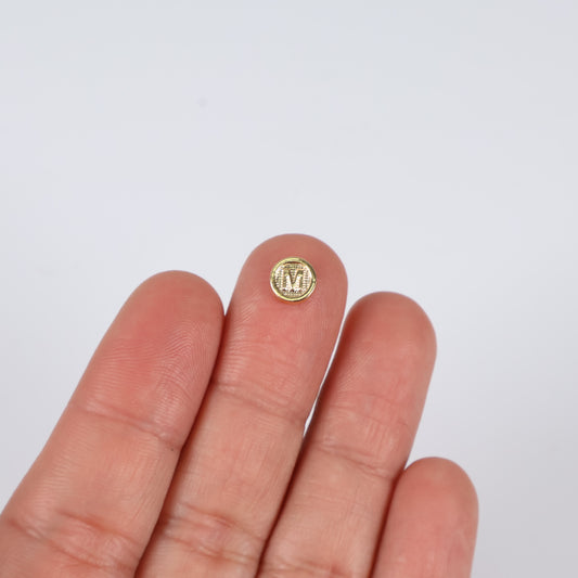 18K YG Letter M Textured Circle Ironwork / 0.2gr / 7mm /