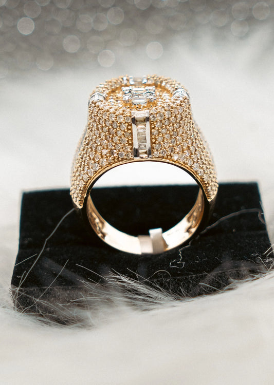 Luxury Ring 10K Yellow Gold With Diamonds Round & Baguette / 15.4gr / Size 10