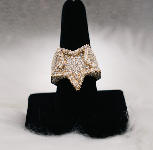 Big Star Ring 14K Yellow Gold With Diamonds Baguette / 17.7gr / Size 10