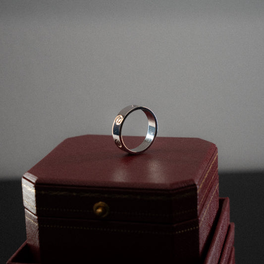 18K White Gold Cartier Love Wedding Band Ring Original / 6.5gr / Size 8