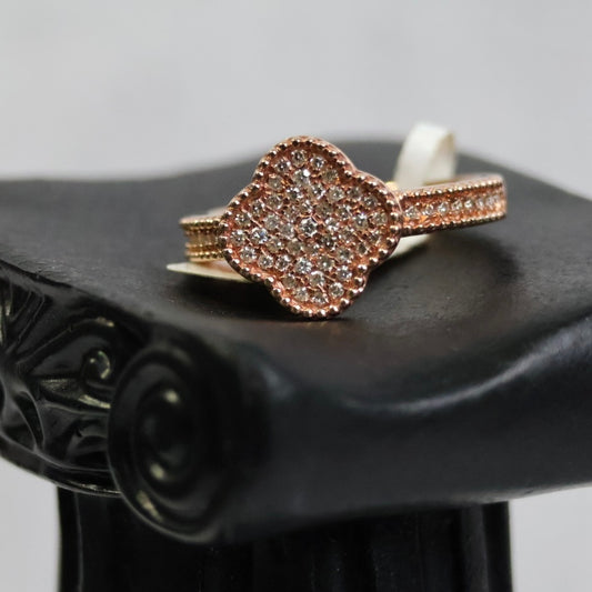 14K Rose Gold Diamond Clover Ring 0.41Ct Dia / 3.9gr / Size 7
