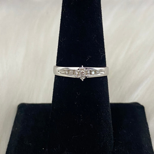 10K White Gold Diamond Fashion Wedding Ring Ct Dia / 2gr / Size 7