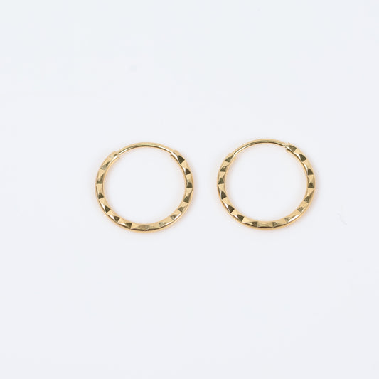 18K Yellow Gold Striped Hoop Earrings / 0.62gr / 0.5in