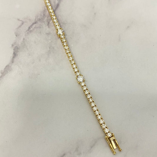 14K Yellow Gold Diamond Teniis Bracelet 2.79Ct Dia Lab Vs / 8gr / 2.4mm / 6 3/4in
