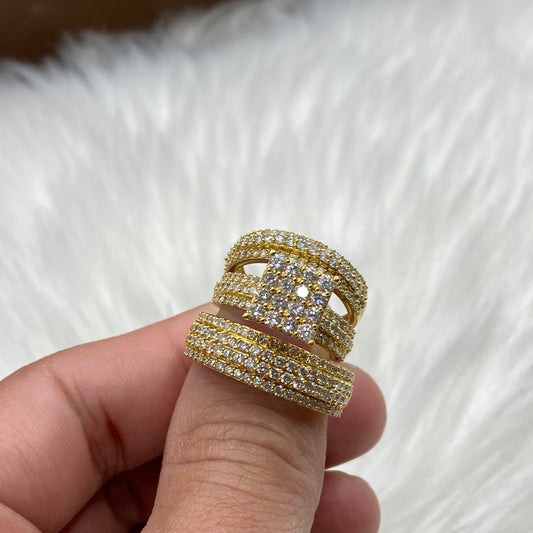 10K Yellow Gold Diamond Luxury Trio Engagement Ring 3.53Ct Dia / 8.3gr / Size 7W/10M