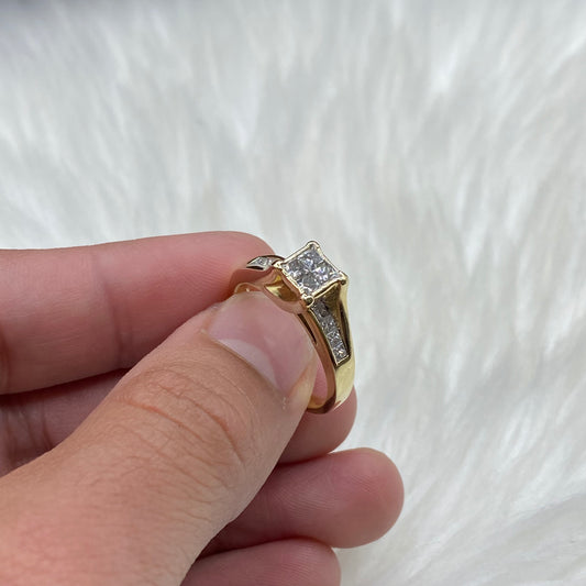 14K Yellow Gold Diamond Luxury Weddding Engagement Ring Ct Dia / 5.6gr