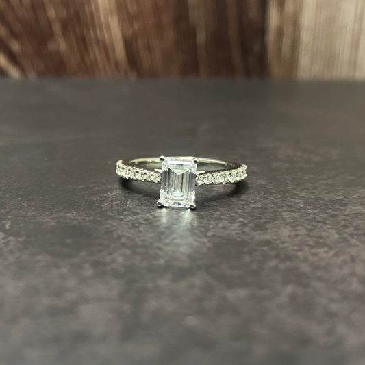 14K White Gold Lab Diamond Emerald Cut Engagement Ring 1.28Ct Lab Dia Vs / 3.29gr / Size 6 3/4