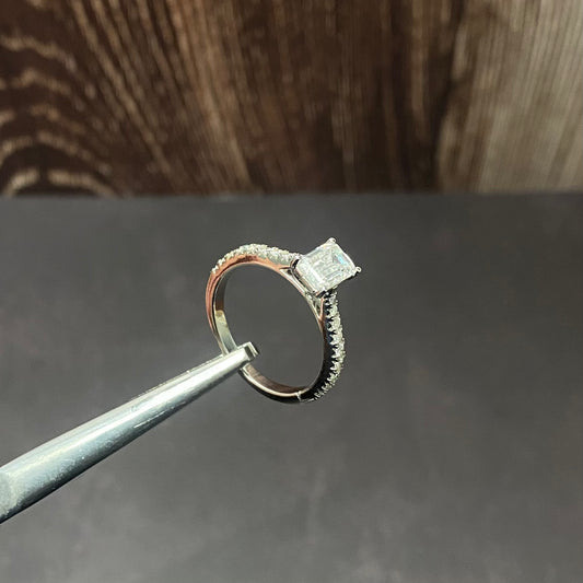 14K White Gold Lab Diamond Emerald Cut Engagement Ring 1.28Ct Lab Dia Vs / 3.29gr / Size 6 3/4