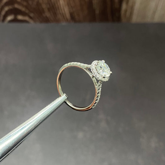 14K White Gold Lab Diamond Round Brilliant Engagement Ring 1.67Ct Lab Dia Vs / 2.99gr / Size 6 3/4