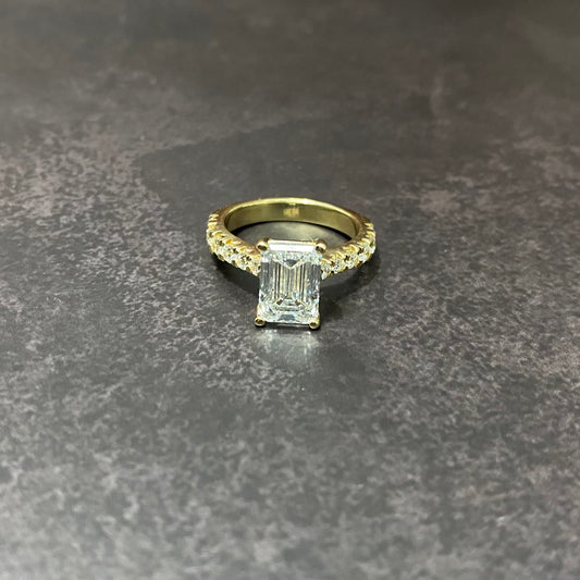 14K Yellow Gold Lab Diamond Emerald Cut Engagement Ring 3.66Ct Lab Dia Vs / 5.83gr / Size 6 3/4