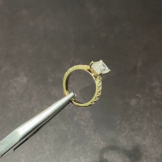 14K Yellow Gold Lab Diamond Emerald Cut Engagement Ring 3.66Ct Lab Dia Vs / 5.83gr / Size 6 3/4