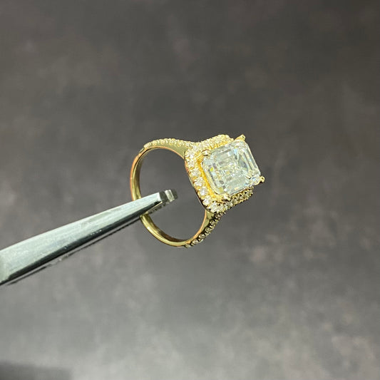 14K Yellow Gold Lab Diamond Emerald Cut Engagement Ring 5.63Ct Lab Dia Vs / 4.77gr / Size 6 3/4