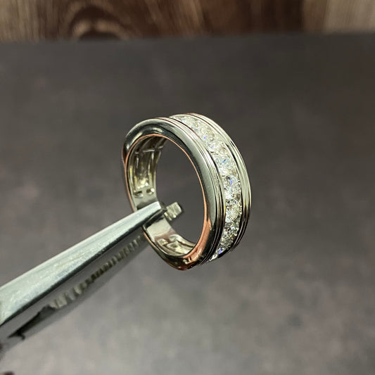 14K White Gold Lab Diamond Luxury Engagement Ring 1.94Ct Lab Dia Vs / 10.3gr / Size 10