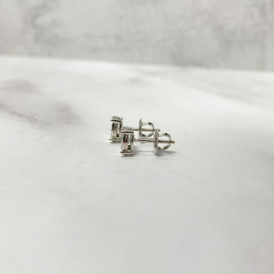 10K White Gold Diamond Round Fashion Stud Earrings 0.49Ct Dia / 1.31gr / 6mm