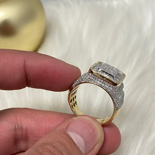 14K Yellow Gold Diamond Square Fashio Ring 2.2Ct Dia / 13.5gr / Size 10
